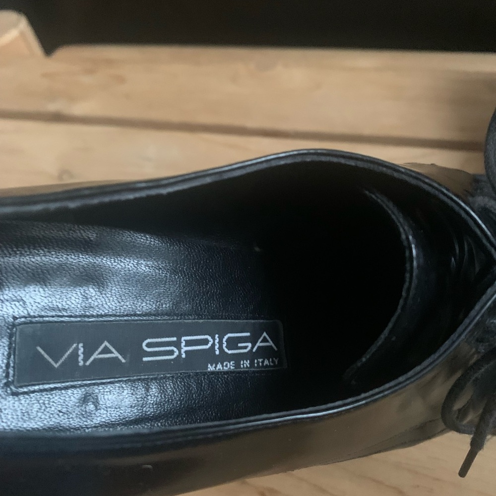 Via Spiga Classic Black Leather shoes.. Size 6 1/2. - Picture 9 of 11